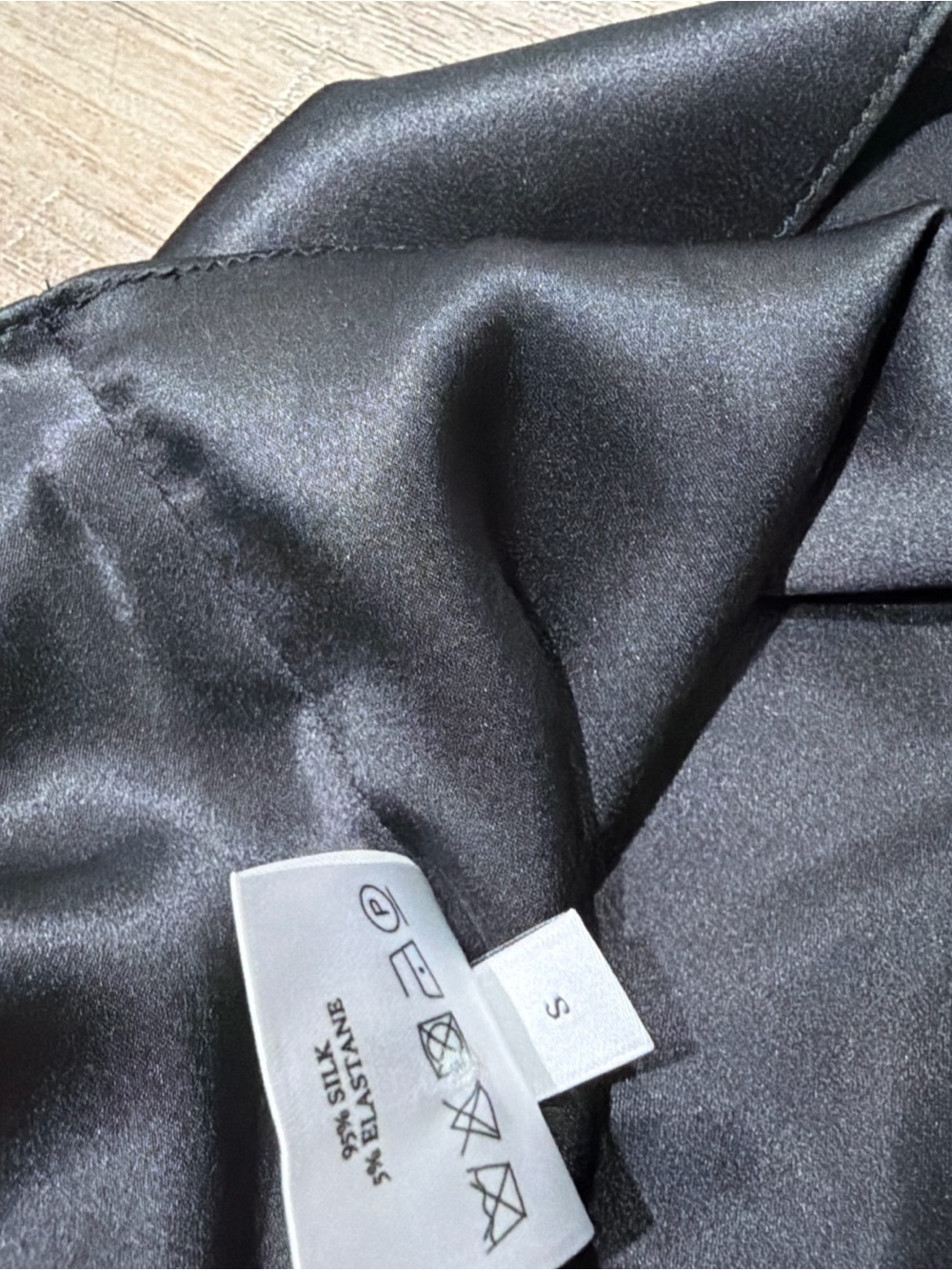 Leo Season Amun silk top in black - Picture 7 of 8